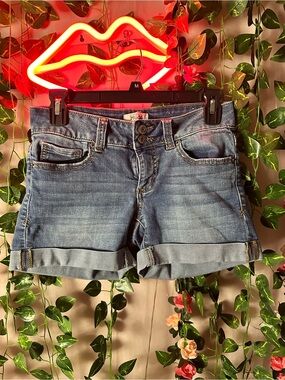 Mudd Mid Wash Denim Cuffed Women's Shorts